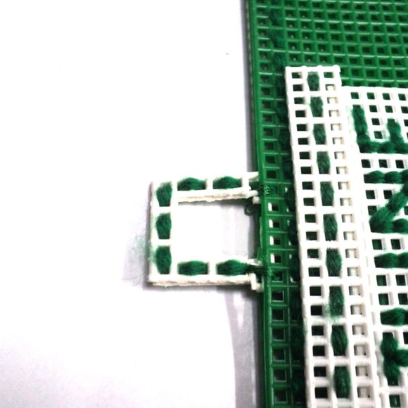 Handmade Perpetual Calendar Needlepoint Plastic Canvas Green & Cream Vintage NEW - Picture 3 of 3